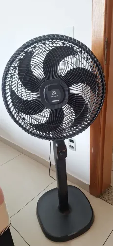Electrolux Ventilador Coluna ou mesa 40cm 6 Pás silencioso 3 velocidades