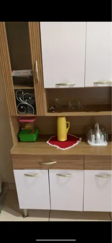 Armário semi novo 