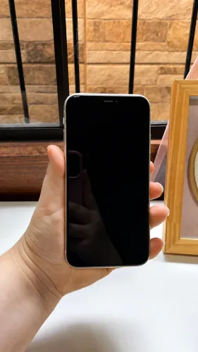 IPHONE 11 MUITO COSERVADO