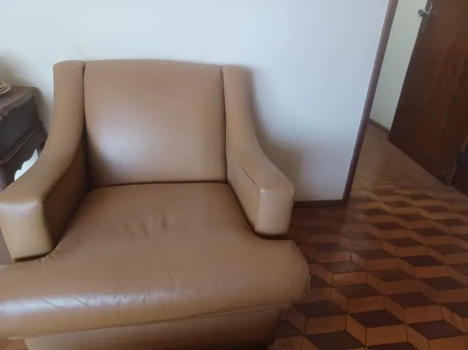Sofá de couro