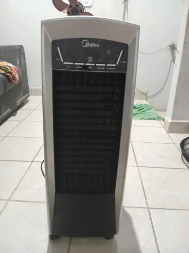 Vendo climatizador semi novo pegando tudo perfeitamente!