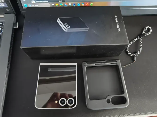 Samsung Galaxy Z Flip 6