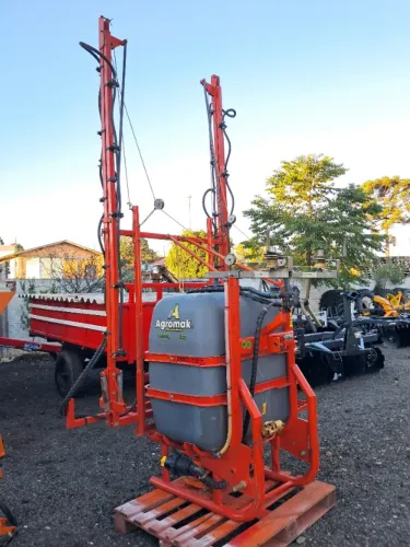 Pulverizador Manual Agromak Strong 600 Litros, 12 m de Barras, 2021, Seminovo