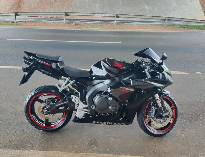 Honda CBR 1000 RR...