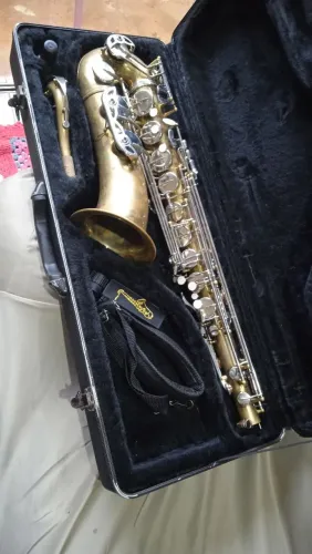 Sax tenor a Venda 