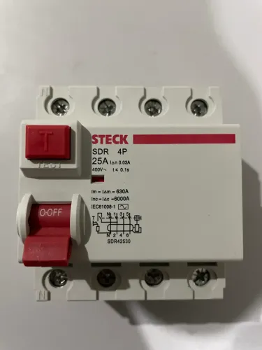 Interruptor Diferencial Residual (IDR) da marca Steck, modelo SDR42530