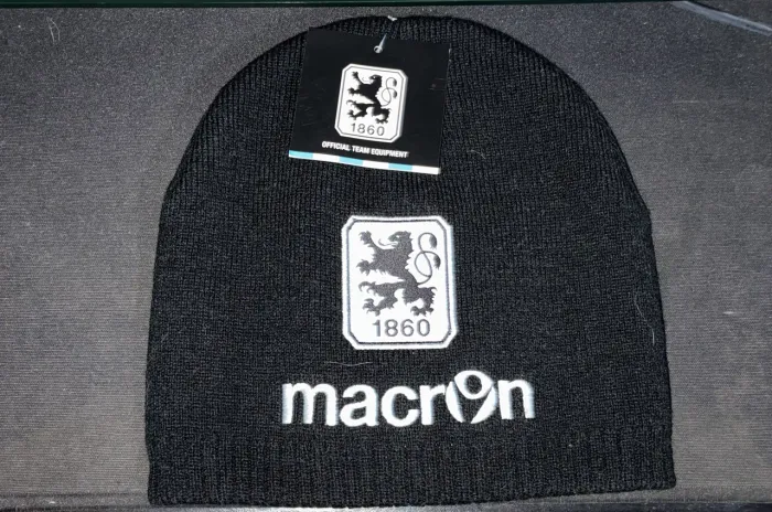 Touca gorro preta macron