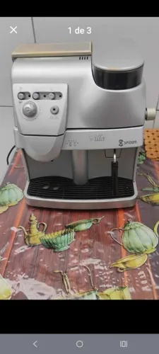 Máquina de café em grãos