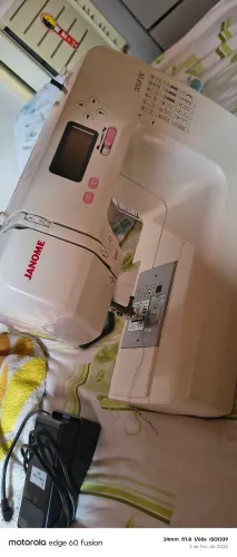 Máquina de costura janome 
