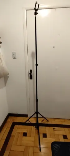 Tripé alto 2,10 com suporte telefone