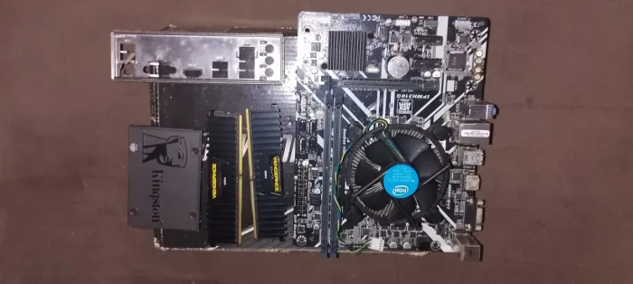 Kit placa mãe h310 i7 9700K 16 GB 3000MHz SSD Kingston 480 GB