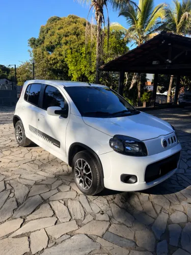 Fiat Uno Sporting 1.4 EVO Fire Flex 8V 4P 2013