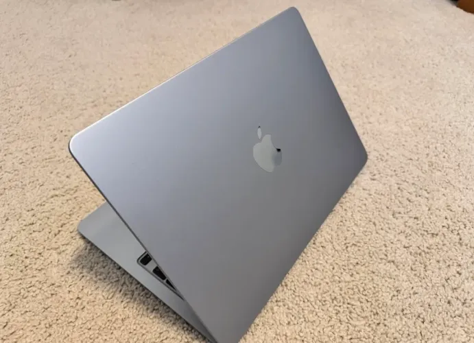 MacBook Air M4 2025 13? 16G 256GB