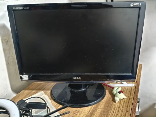 Monitor LG Flatron W1953T