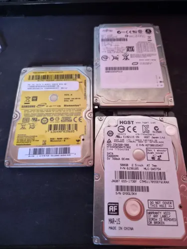 3 HDs de notebook 500gb e 130gb