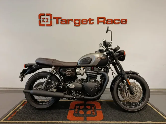 Triumph Bonneville T120 Black