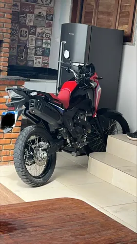Moto bem novinha!