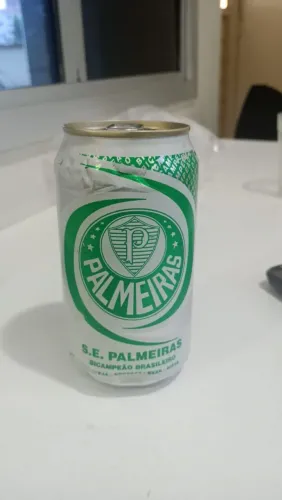 LATA DE CERVEJA ANTIGA, LACRADA COM O LÍQUIDO DENTRO AINDA