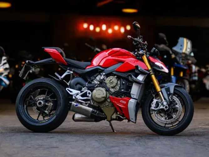 DUCATI STREETFIGHTER V4 S