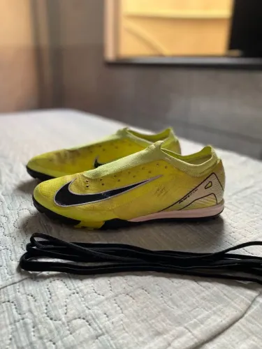 Chuteira nike mercurial vapor PRO society