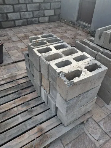 Doa-se material para obra