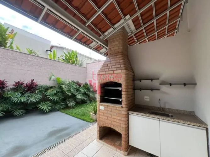 Casa com 03 Quartos sendo 01 Suíte no Bairro Vila do Golf