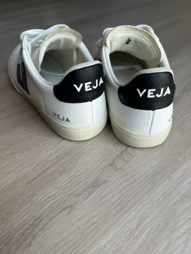 Veja/Vert branco e preto
