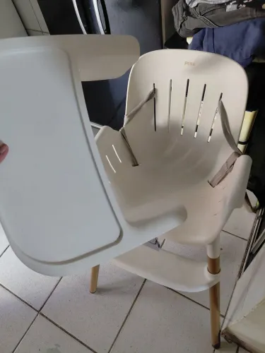 Cadeira de bebê para alimentação