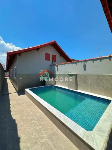 Casa em Rua dos Pescadores - Jardim Praia Grande - Mongaguá/SP