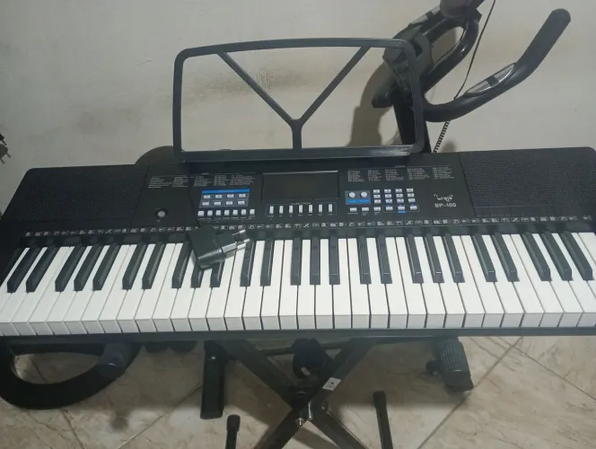 Teclado profissional 62 teclas 