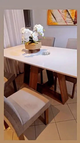 Mesa jantar com 04 cadeiras