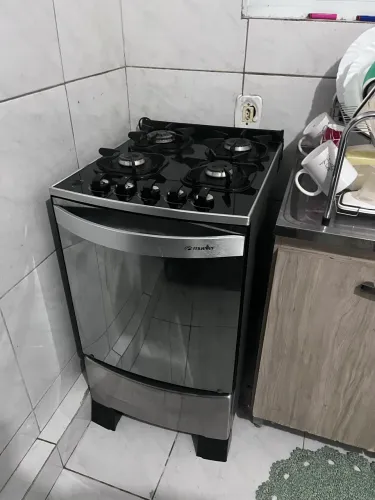 Fogão 4 bocas- acende apenas no isqueiro ou fósforo