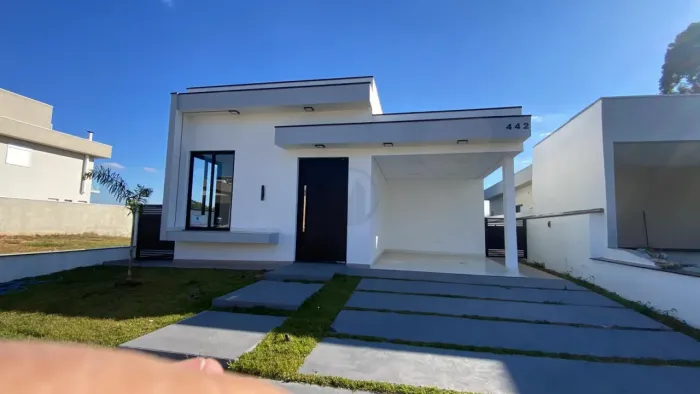 Casa Térrea á venda com 3 dormitórios sendo 1 suíte - Condominio Gran Ville São Venâncio -
