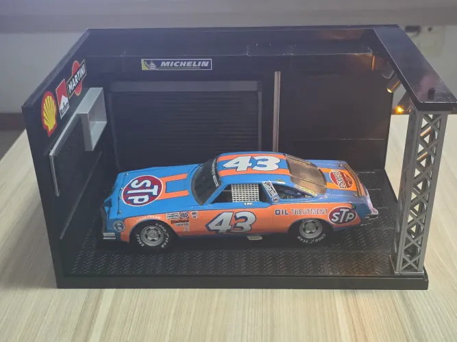 Display diorama oficina race 1:24 stp shell martini 