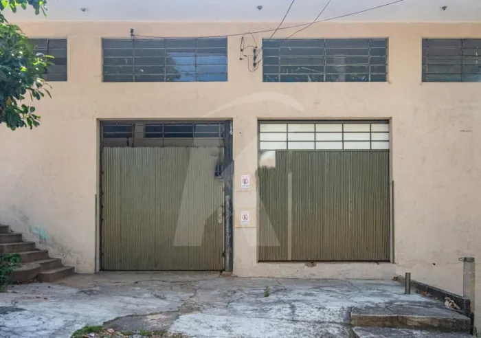 Comercial/Industrial para alugar em Santana. Galpão de 220 m²