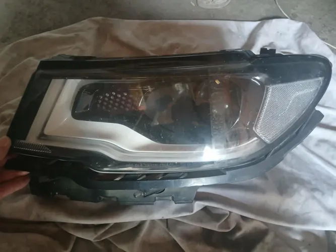 Farol Jeep Compass 2018