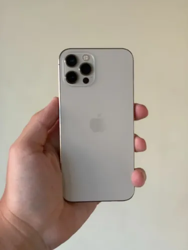 iPhone 12 Pro 128GB Dourado - Saude da Bateria 100% - Funcionando perfeitamente - ate 18x