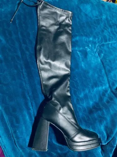 Vendo bota tamanho 36