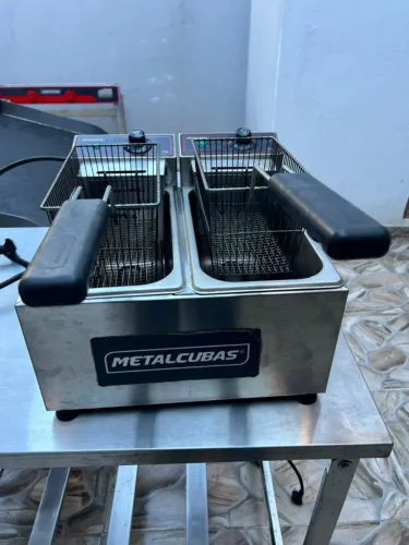 Fritadeira Industrial Metalcubas FE 2 C - Semi Nova