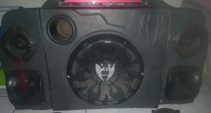 SOM AUTOMOTIVO (VENDO OU TROCO)