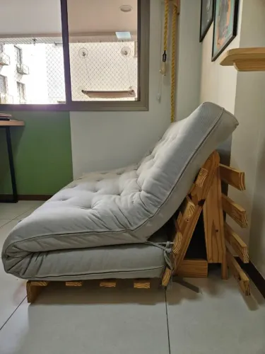 Sofá-cama Futon R9 Design madeira maciça casal