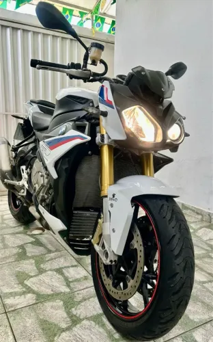 BMW S1000 R extra com 28000km rodados