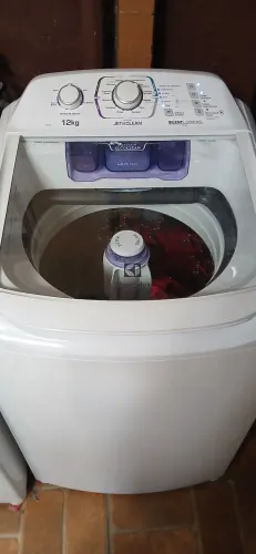 Máquina de lavar Electrolux 12kg 4 meses de uso nova nova