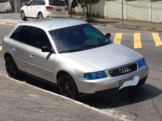 Audi A3 1.8 Turbo 5P Mec. 2000