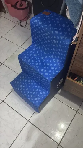 Escada e bebedouro pet