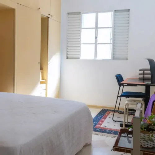 Lindo quarto, metrô e academia perto (FOCO: público feminino)Vila Mariana