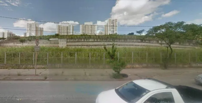 (24127) à venda - Terreno / Área com , no Floramar