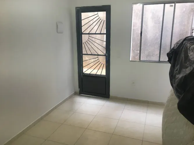 Apartamento (tipo sobrado) com luz inclusa, em Polvilho Cajamar