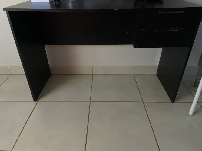 ESCRIVANINHA PRETA COM DUAS GAVETAS