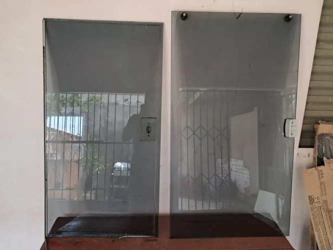 2 janelas de vidro no blindex